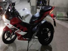 YAMAHA R15 V2